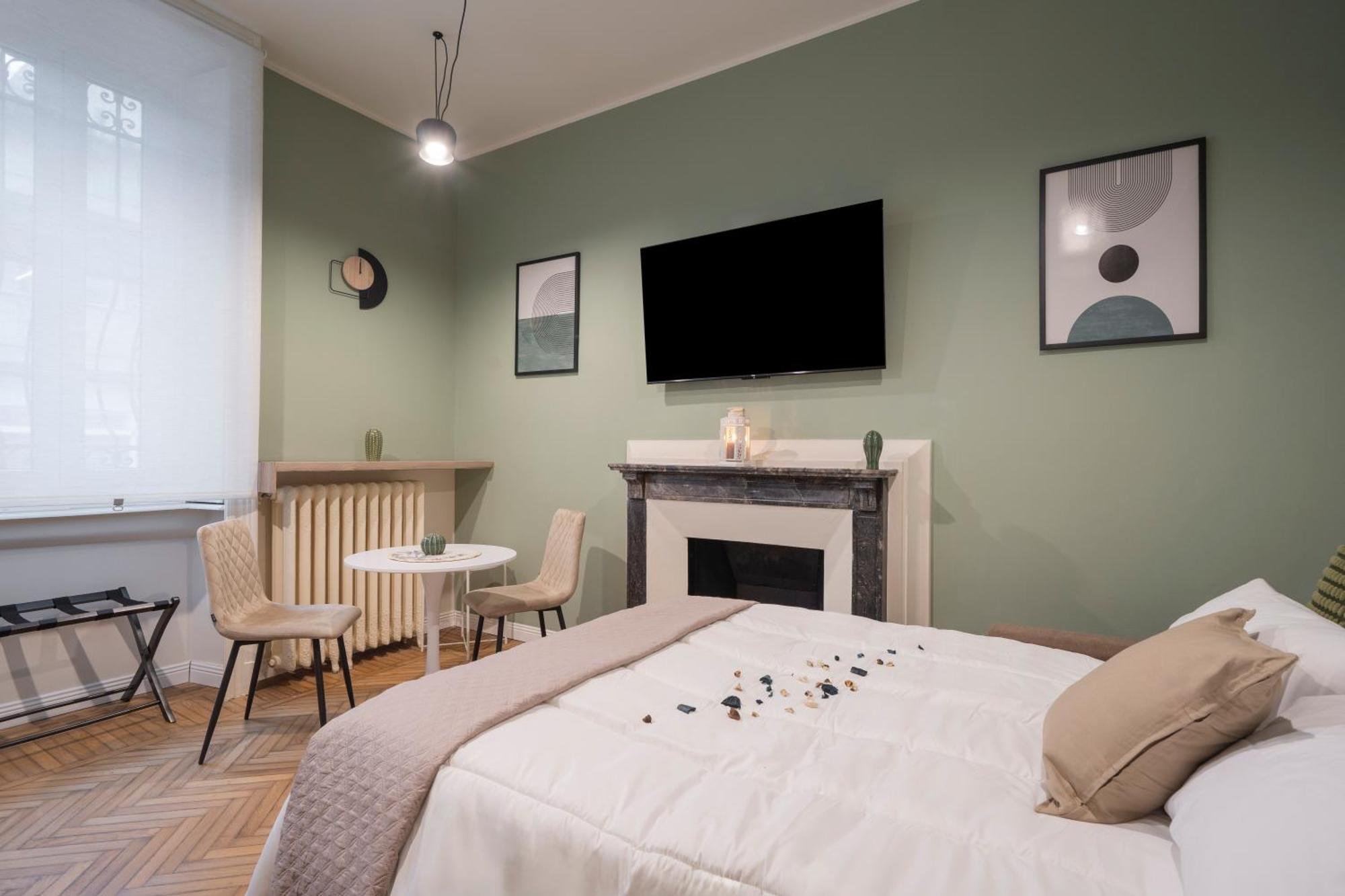 Loreto Prestige - Parking Free & Bulb Gym Couette-café Milan
